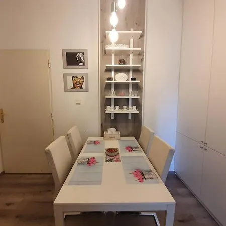 Stylish & Quiet Next To Presidential Palace Lägenhet Bratislava