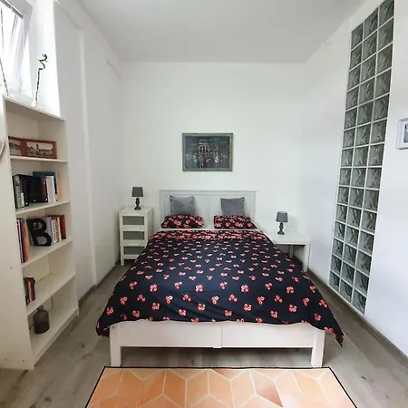 Stylish & Quiet Next To Presidential Palace