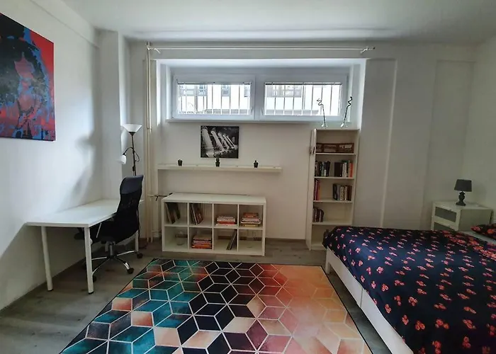 Stylish&quiet Next To Presidential Palace *