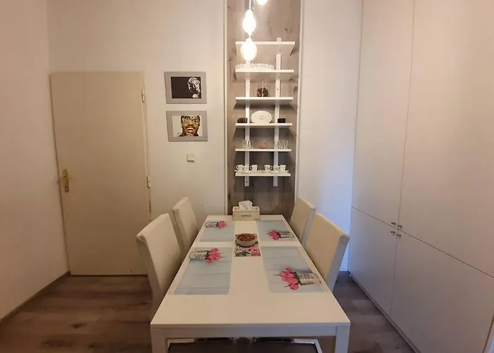 Stylish & Quiet Next To Presidential Palace Apartment Bratislava